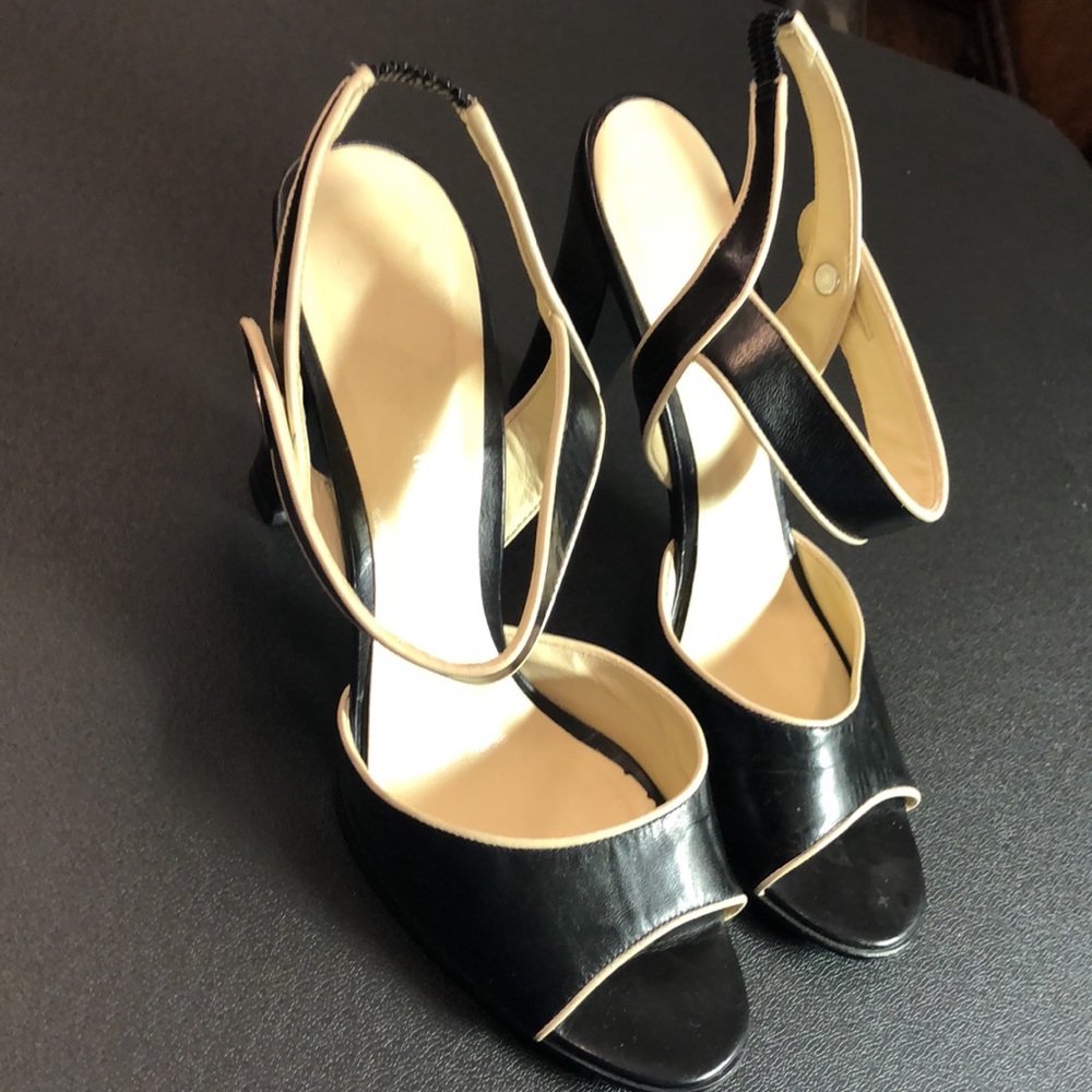 Enzo Angiolini Black & Cream Sling back Heels. 8.5